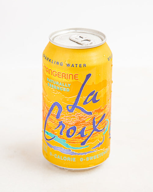 Can of la croix sparkling water tangerine flavor