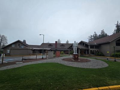 The Nile Shrine Golf Center can handle any event from picnics, barbeques, formal dinners, happy hours, business meetings, school dances, to truly special weddings.