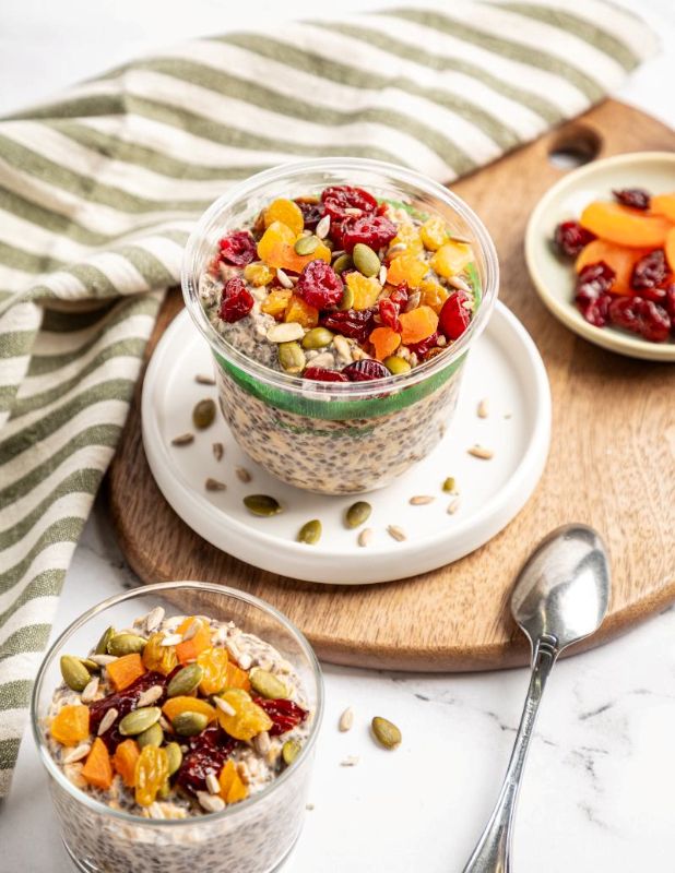 Overnight oats with dried fruits and pepitas