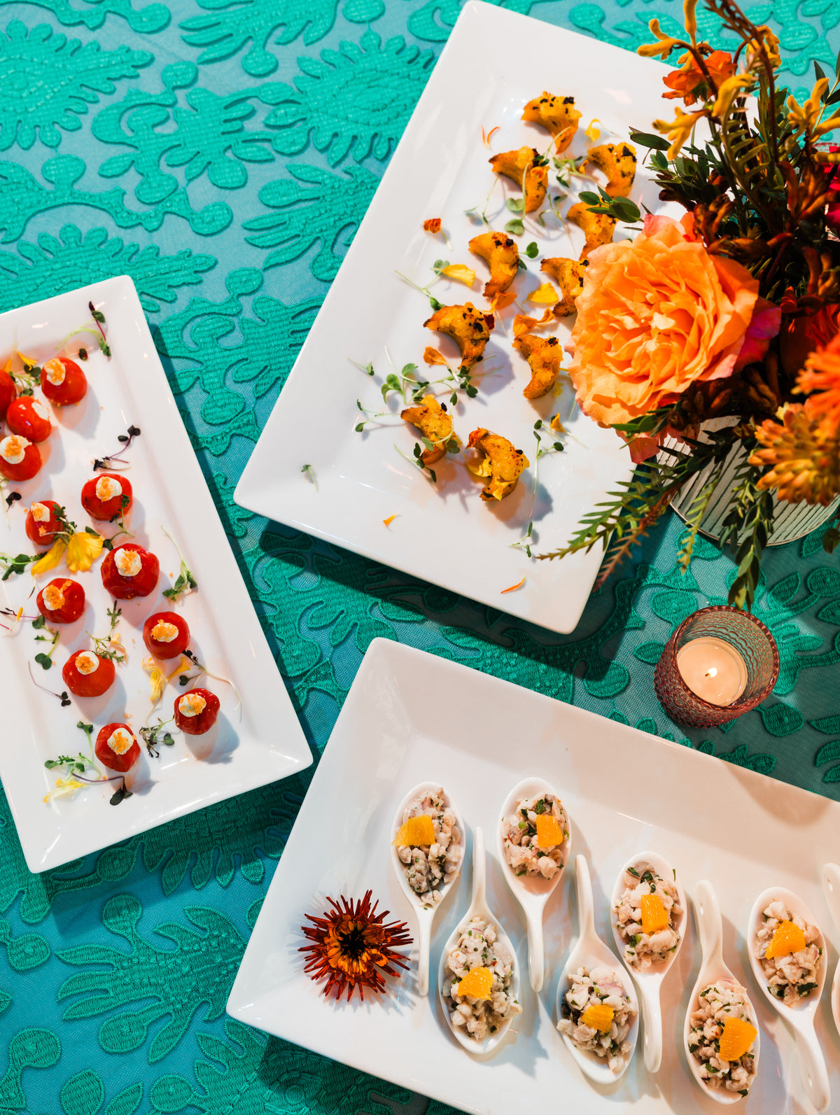 teal table scape of heuer d'oeuvres